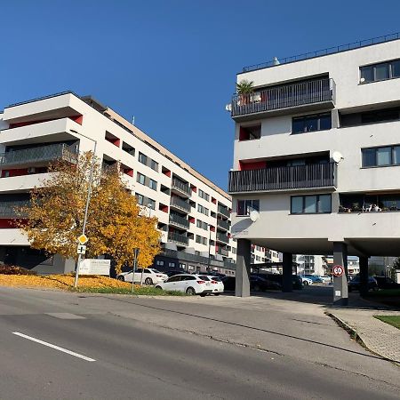 Bl Luxury Apartment, 24Hr Self Check-In, Free Private Garage Parking, Panoramic Views From Balcony, 5 Minute Walk To City Center Banska Bystrica Ngoại thất bức ảnh